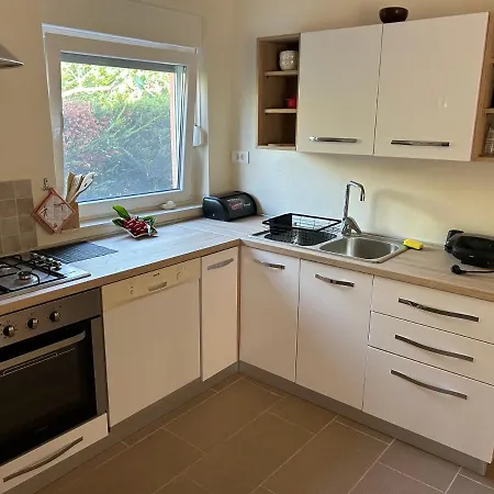 Dora House With Wifi And Outdoor Swimming Pool Pula