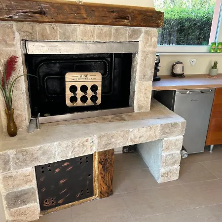 Casa vacanze Dora House With Wifi And Outdoor Swimming Pool