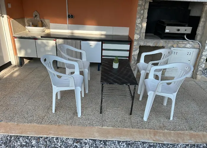 Vikendica Dora House With Wifi And Outdoor Swimming Pool