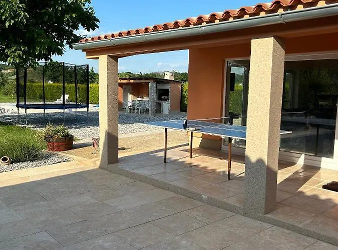 Dora House With Wifi And Outdoor Swimming Pool Vikendica *