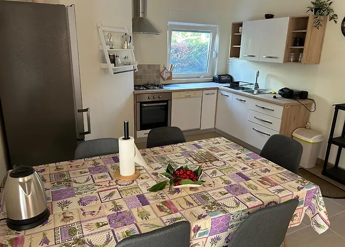 Dora House With Wifi And Outdoor Swimming Pool * Pula