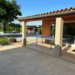 Dora House With Wifi And Outdoor Swimming Pool Holiday home *