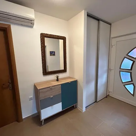펜션 Dora House With Wifi And Outdoor Swimming Pool *